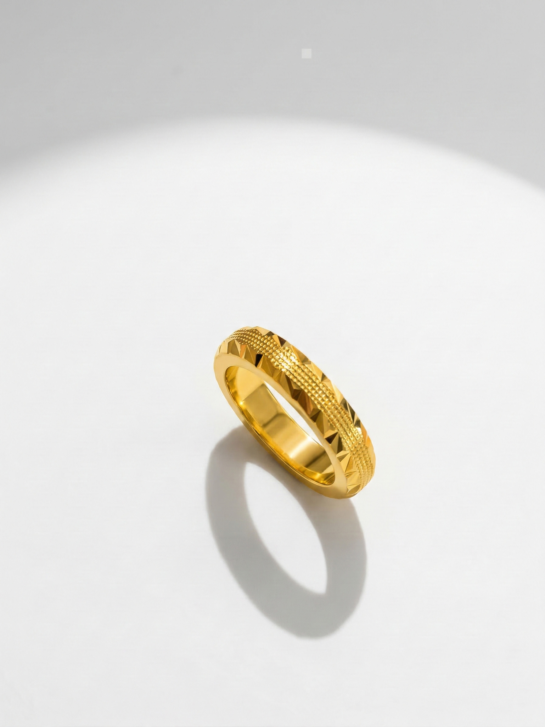 24K Radiant Facet Gold Ring 16g